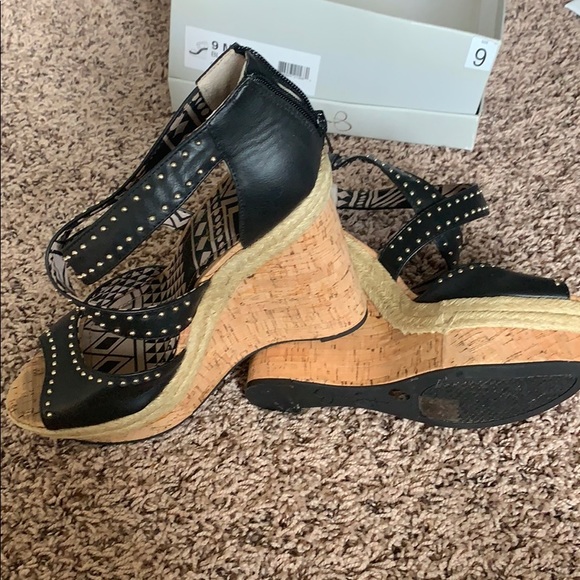 Jessica Simpson wedge - Picture 1 of 2